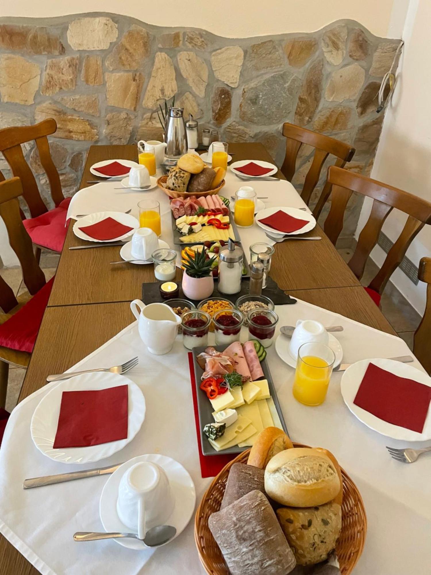Hotel "Pension Marlis" Garni Reichenberg  Esterno foto